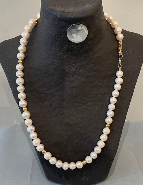PARURE COLLIER et BRACELET PERLES EAU DOUCE 08mm + BOULES ARGENT DORE