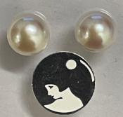 PUCES ARGENT BOUTONS 3/4 de 10mm PERLES EAU DOUCE BLANC