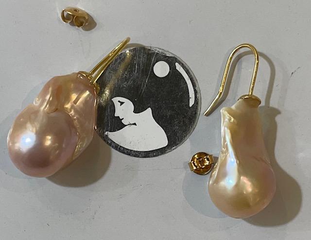 DORMEUSES ITALIENNES ARGENT DORE + LARMES KESHIS PERLES EAU DOUCE 14x26mm ROSE