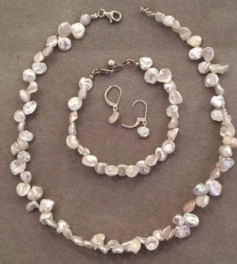 PARURE COLLIER + BRACELET + BOUCLES d'OREILLES en PERLES d'EAU DOUCE KESHIS BLANCHES