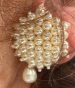 CLIPS PLAQUE OR RESILLE de PERLES UREA BLANCHES O4mm + POIRES P2 PERLES EAU DOUCE